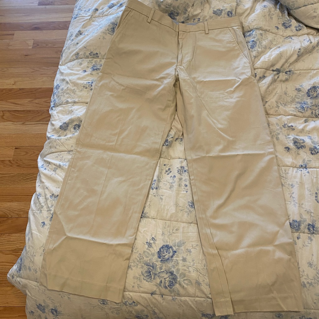 Brand New Mens Banana Republic Khaki  33